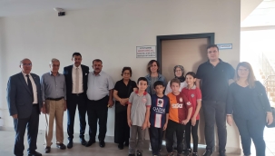 GÖNÜL HALI AİLESİNDEN ŞEHİT ALİ ŞAHİN İLKOKULUNA KİTAP BAĞIŞI 